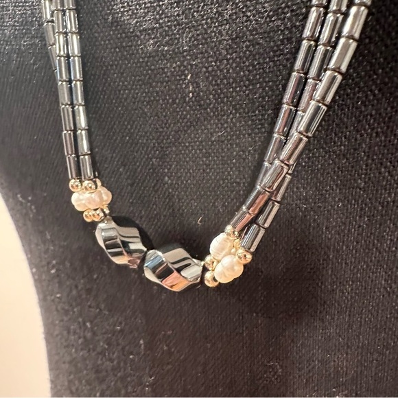 Vintage Twisted Hematite Triple Strand Fresh Water Pearls Long Necklace EUC - Picture 5 of 17